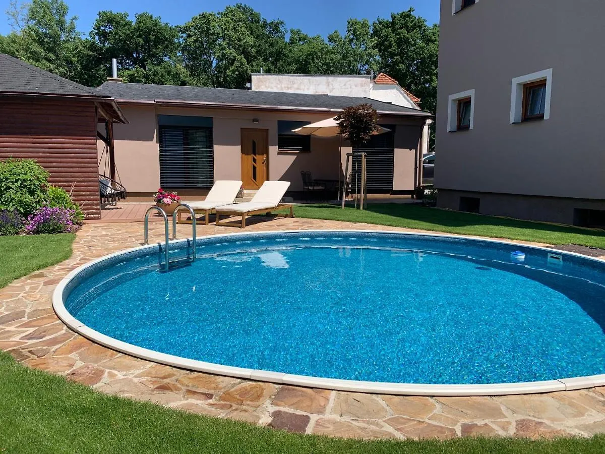 Apartman Kvetinova Zahrada 布拉格 度假居